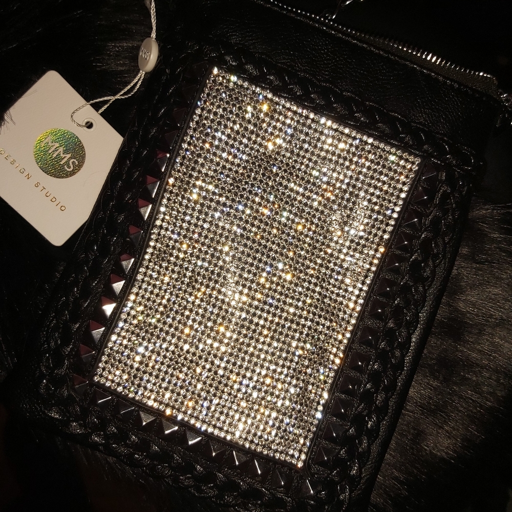 Cross body bling black purse 👛MMS